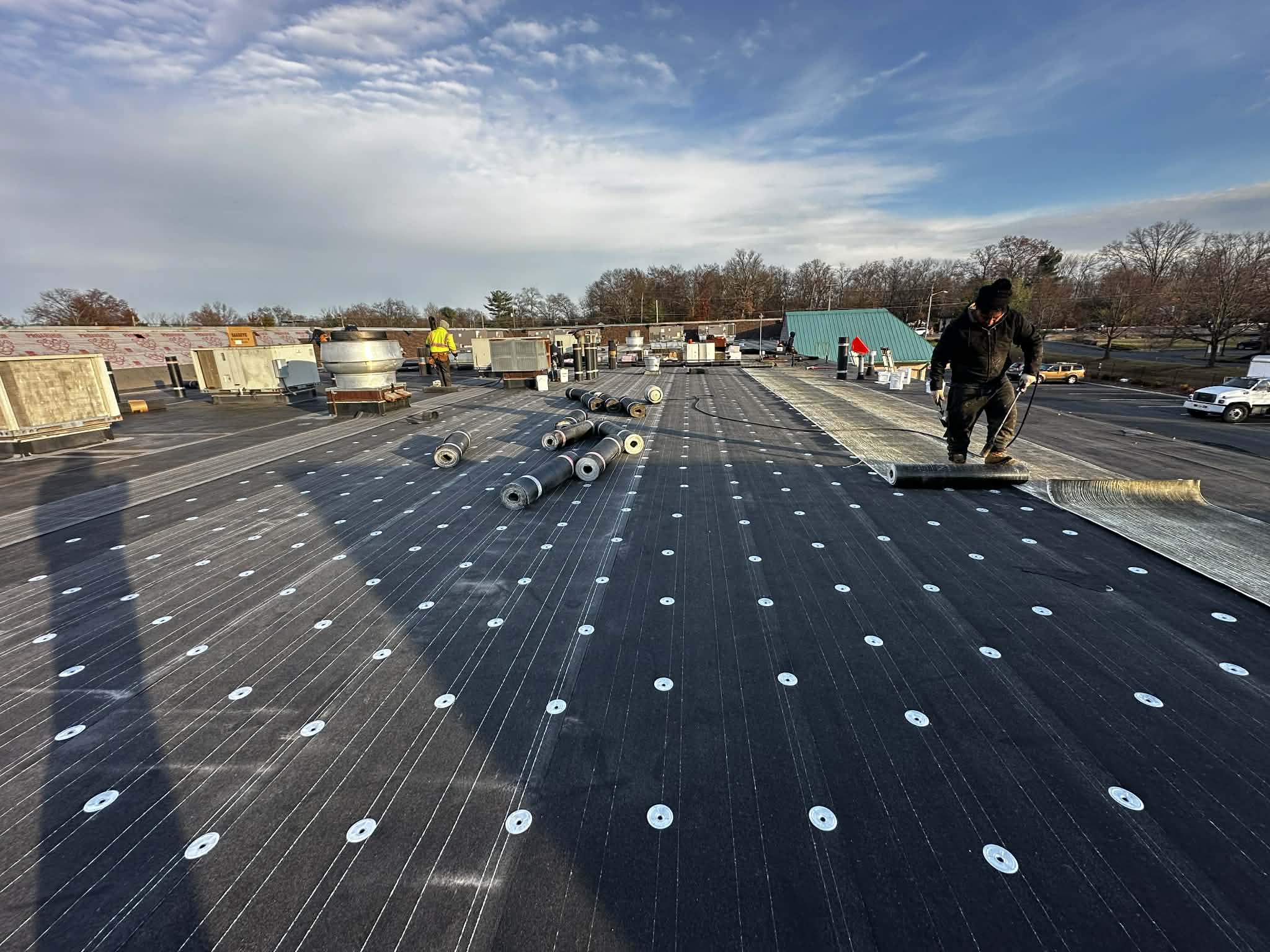 5 Best Commercial Flat Roof Types for Every Business