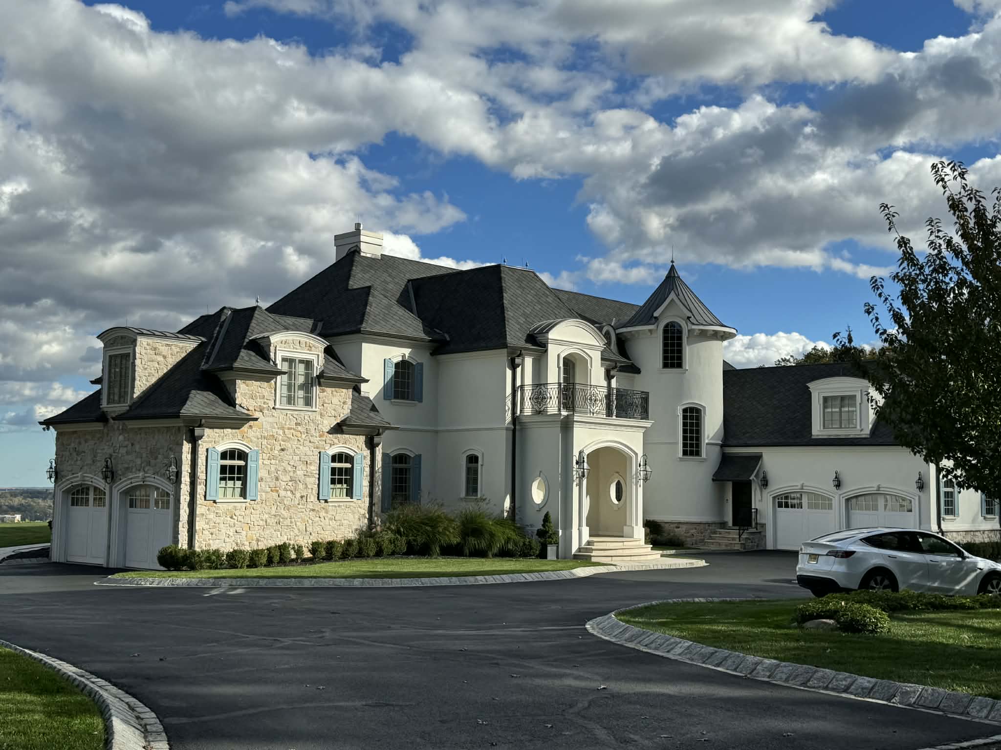 How Much Does a Roof Replacement Cost?